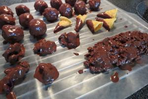 Dip more Krispies, Bugles, Nuts